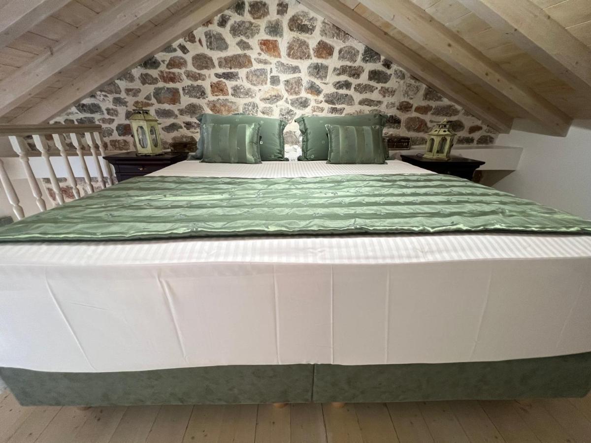 Portadelmare Deluxe Suites Hydra  Eksteriør billede