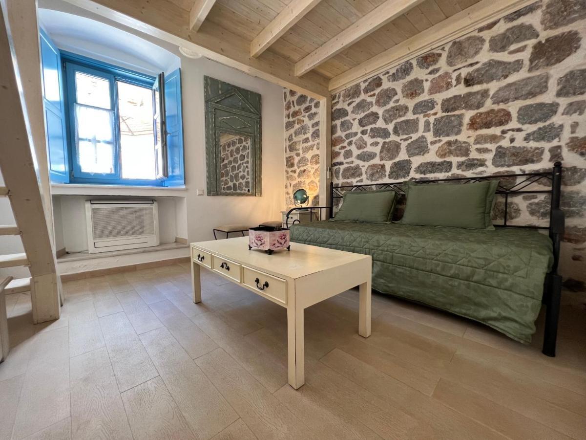 Portadelmare Deluxe Suites Hydra  Eksteriør billede